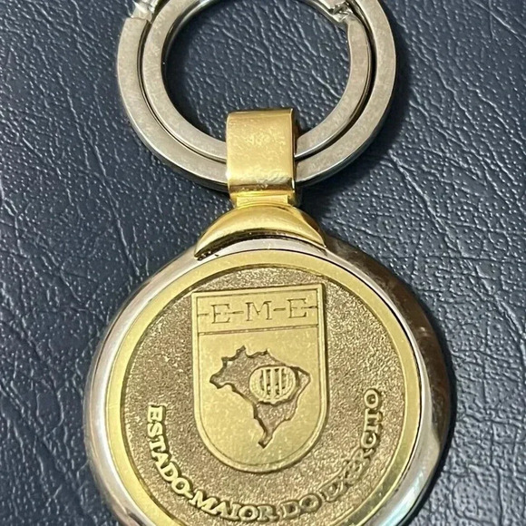 Brazil Estado Major Do Exercito Coin Keychain FOB Collectible Diplomatic Swag - Picture 1 of 4